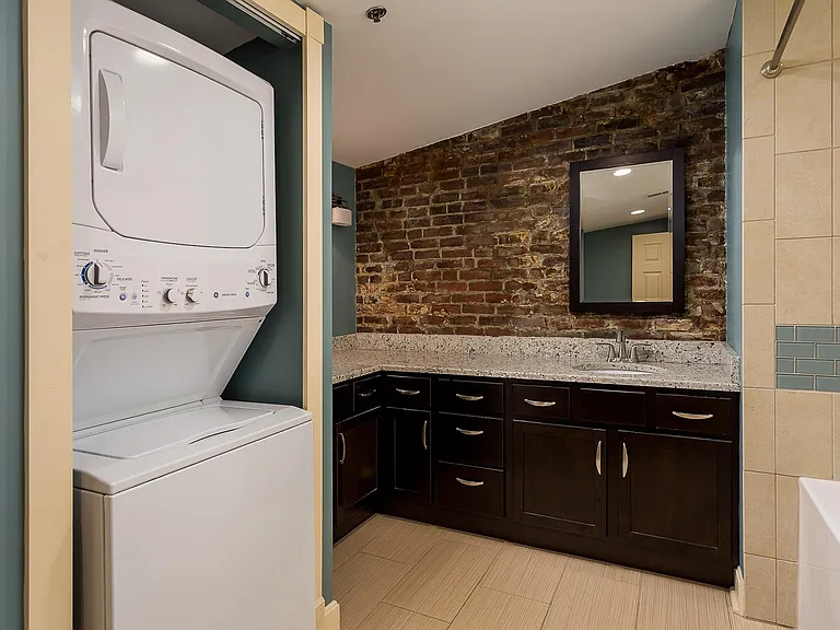 532 S 4th St #501 — Photo 11