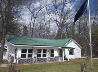 1982 Willow Rd, Oscoda, MI 48750