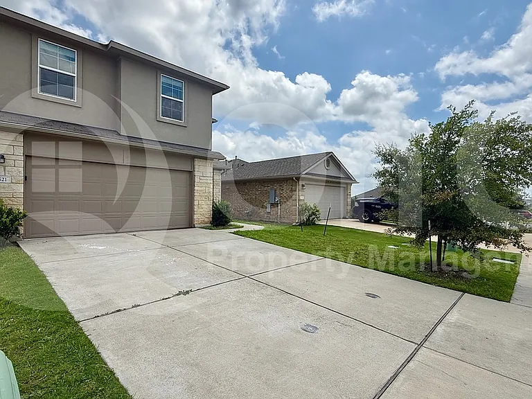 521 Otto Ave — Photo 6