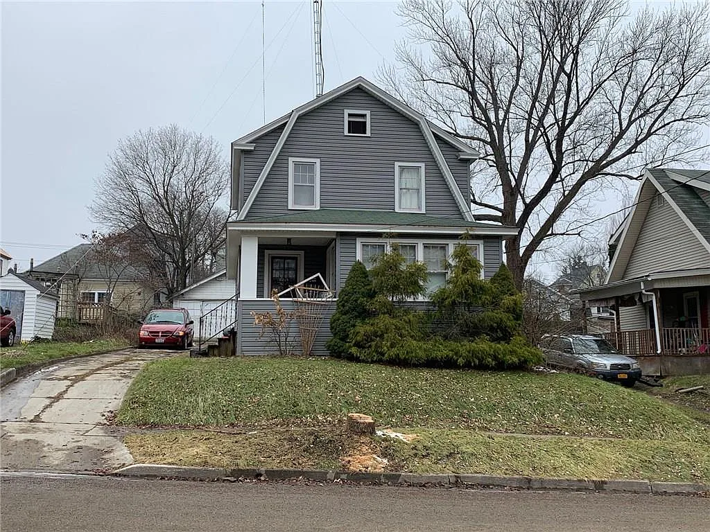 60 Norwood Ave photo 1
