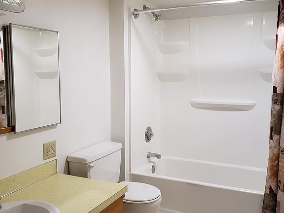 5th image of 4020 N Ave W #3