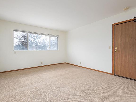 2nd image of 2112 W 66th St APT 5