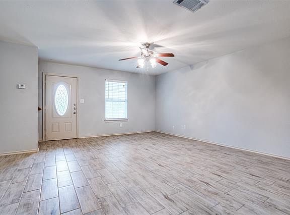 4th image of 1101 Parkway Trl
