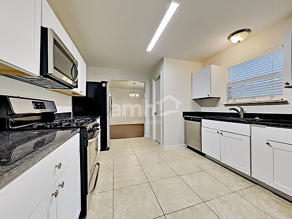 3rd image of 2738 Springstone Dr