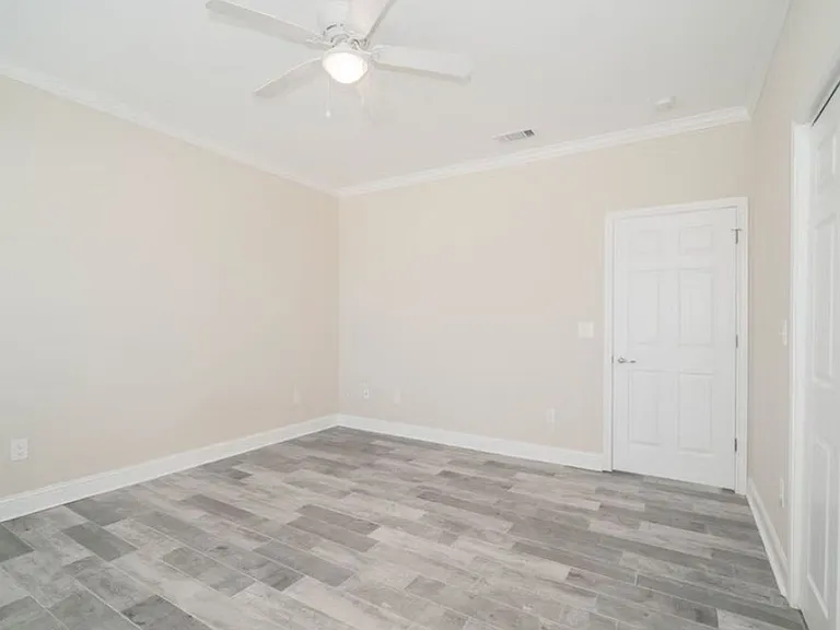 New Heights Apartments — Photo 16