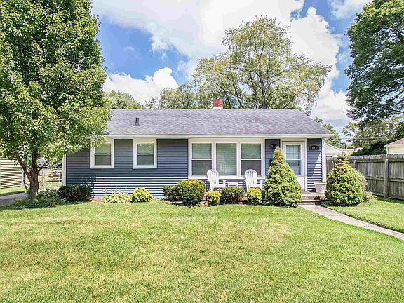 2nd image of 824 Northwood Dr