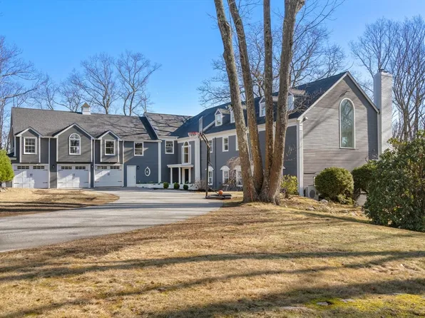 85 Schoolmaster Ln, Dedham, MA 02026