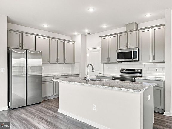 2nd image of 11 Peters Ave