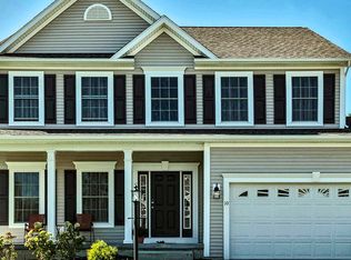 10 Cragmoor Ln, Albany, NY 12203