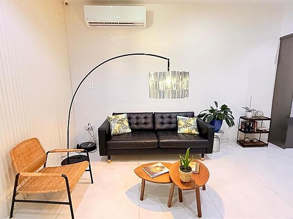 3rd image of 37 Isla Verde #203