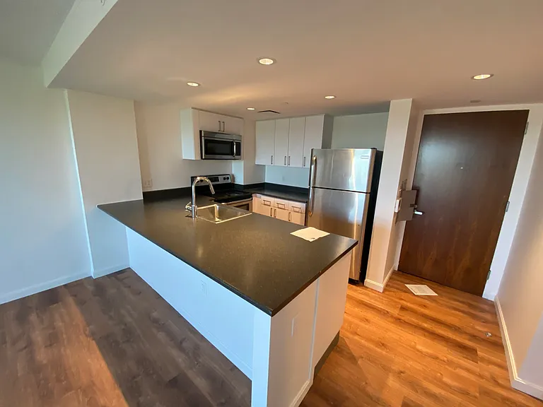 281 Harvard St #21 — Photo 2