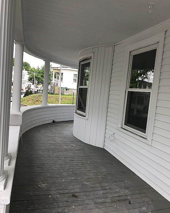 2nd image of 87 Wellington Hill St
