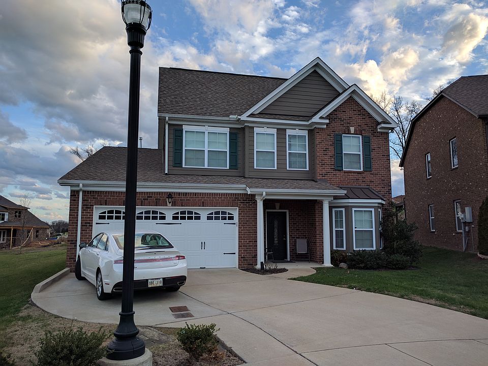1st image of 2412 Seven Oaks Park