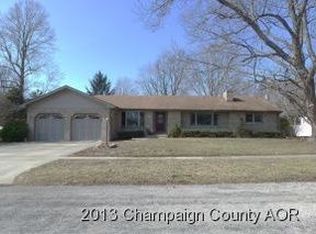 107 McKinley Dr, Mahomet, IL
