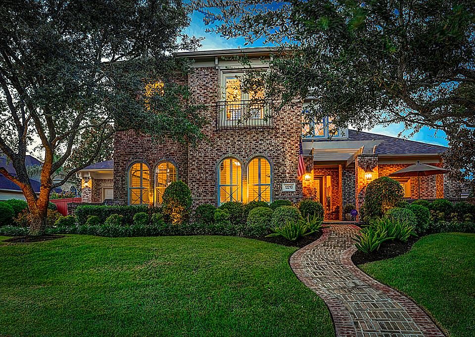 1st image of 12210 Vista Bay Ln