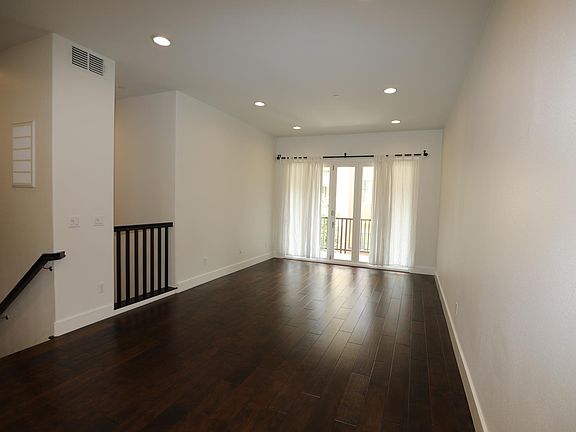 2nd image of 2412 Stearman Ct Unit 5