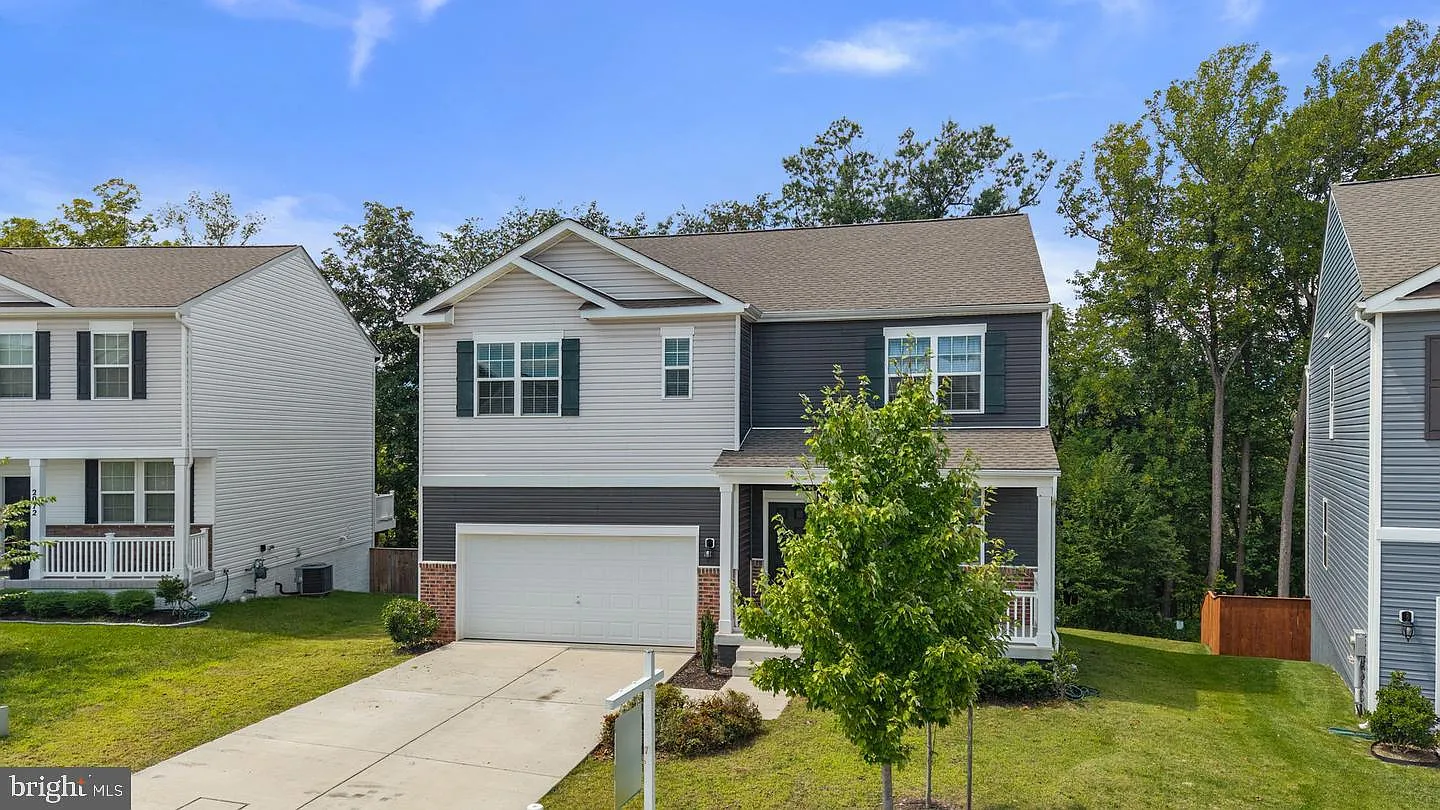 5 bed, 3.0 bath, 2941 sqft, $3,850 — Photo 3