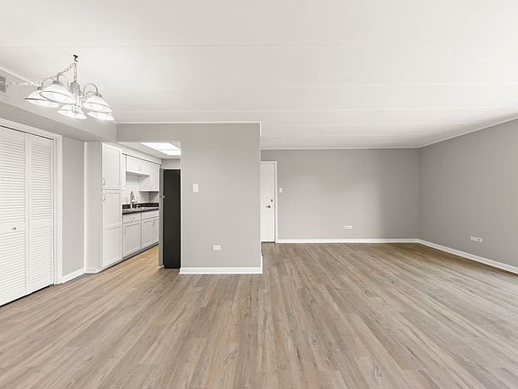3rd image of 11012 S Kilpatrick Ave #2SE