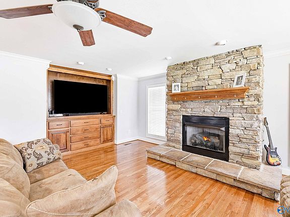 4th image of 110 Cricket Ln
