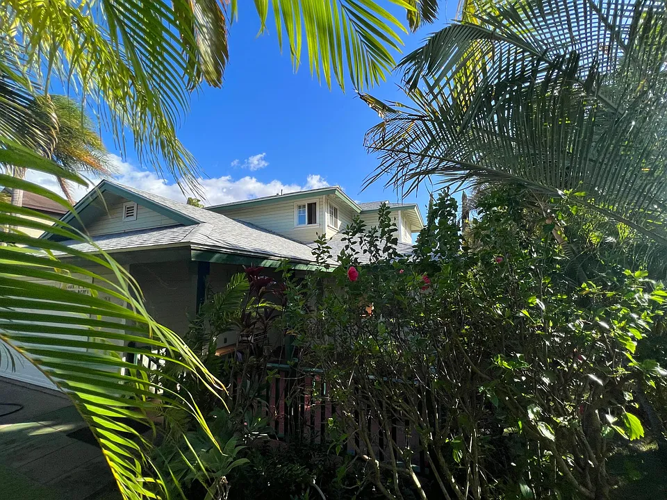 24 Laenui Pl
