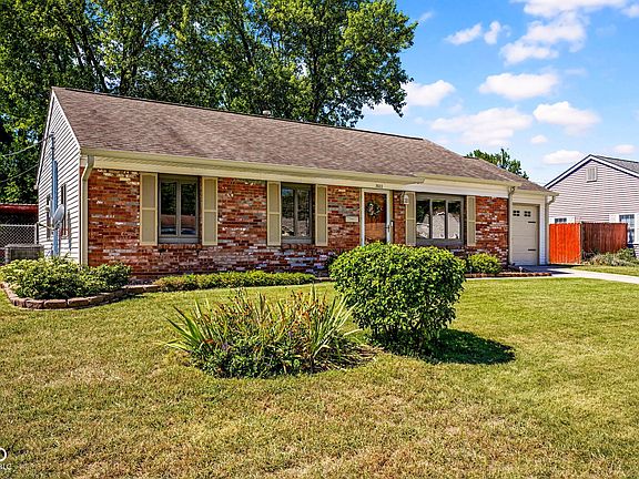 2nd image of 3022 Desoto Way