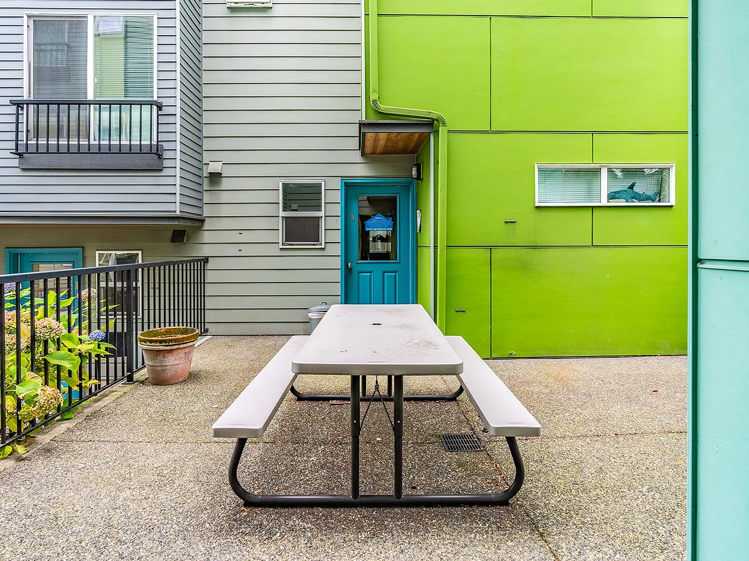 Videre - Courtyard Studios on Cap Hill! — Photo 3