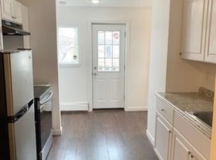 424 Crescent Ave APT 3, Chelsea, MA 02150