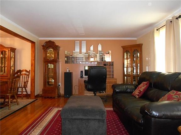 3rd image of 505 Saint Thomas Pl