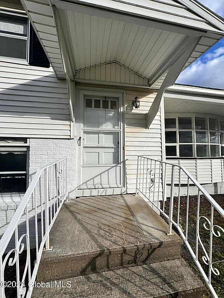 4th image of 1642 Providence Avenue
