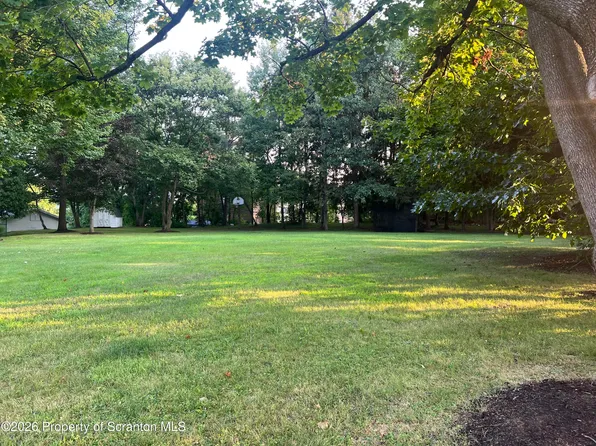 Birdie Ln, Scranton, PA 18519