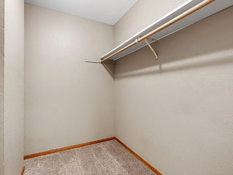 Kaposia Valley Apartments — Photo 11