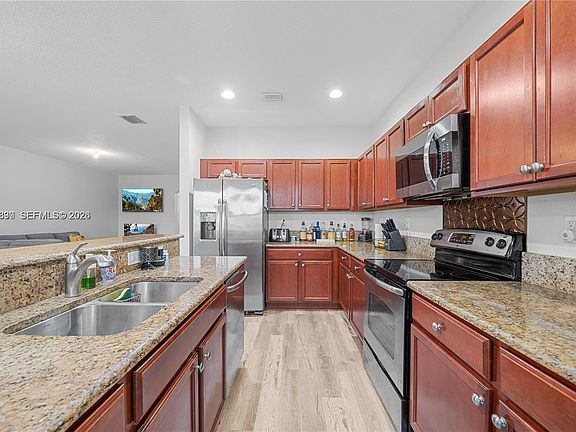 4th image of 11287 SW 239th St #0