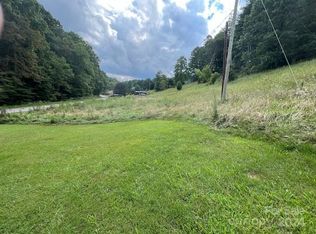 1030 Long Branch Rd, Green Mountain, NC 28740