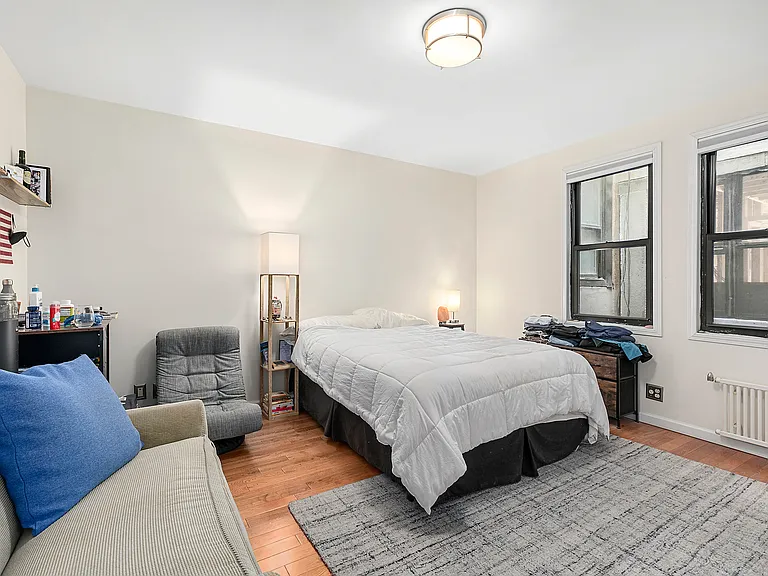 204 9th Ave #5R — Photo 2
