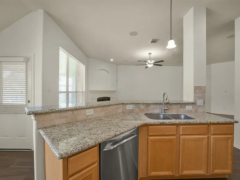1414 Phoenician Dr — Photo 10