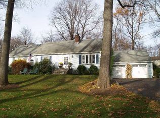 253 Mountain Way, Morris Plains, NJ 07950