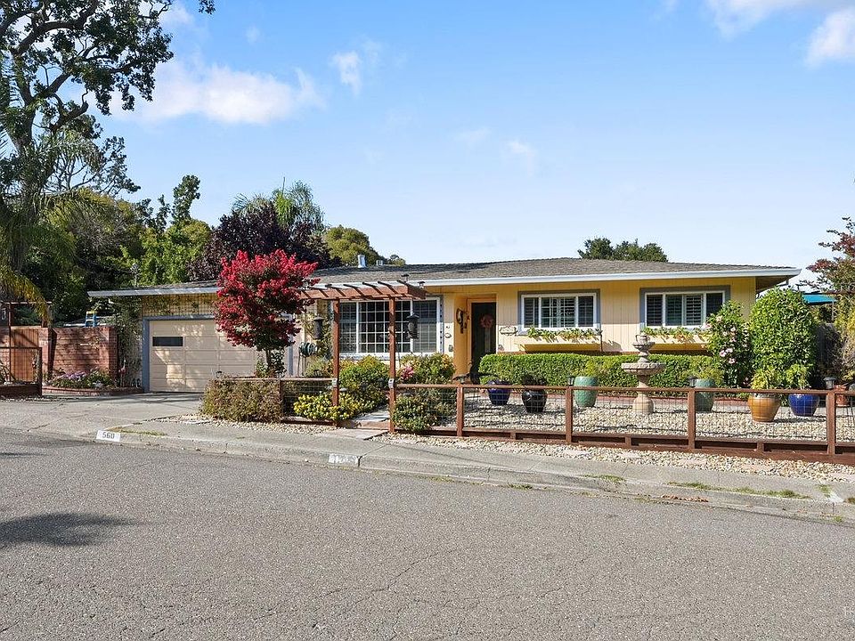 1st image of 560 Arlington Circle