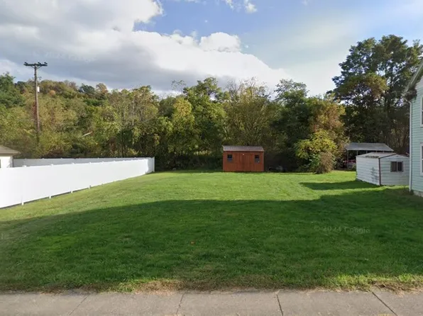 1105 3rd Ave, Duncansville, PA 16635