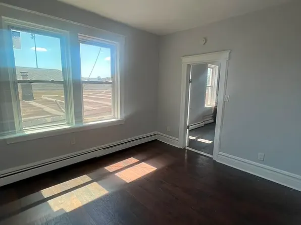 447 N 5th St APT 3D, Newark, NJ 07107