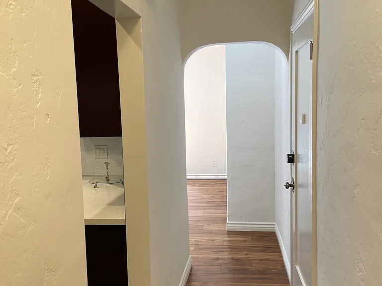 136 S Oakhurst Dr #7 — Photo 11