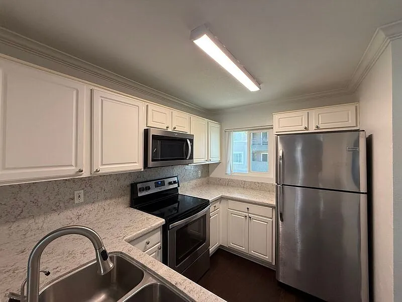 2 bed, 2.0 bath, 934 sqft, $3,150 — Photo 4