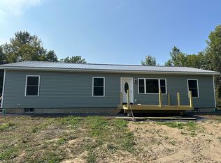 648 S End Rd, North Hero, VT 05474