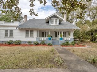 601 W Minnesota Ave, Deland, FL 32720