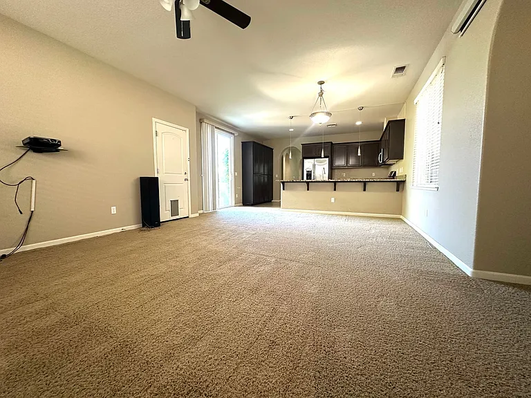 3895 Bethpage St — Photo 10