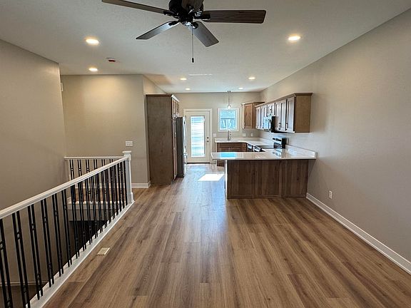 3rd image of 1024 East St