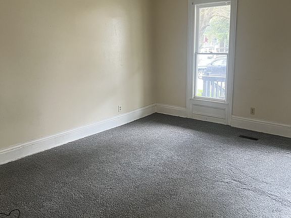 4th image of 340 W 43rd St