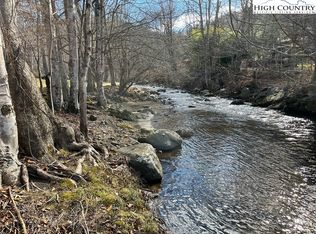 3510 Fork Mountain Rd, Bakersville, NC 28705