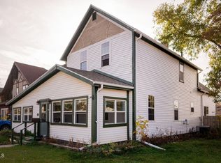 411 4th Ave NE, Jamestown, ND 58401