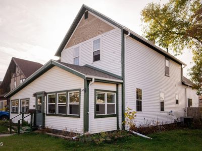 411 4th Ave NE, Jamestown, ND, 58401