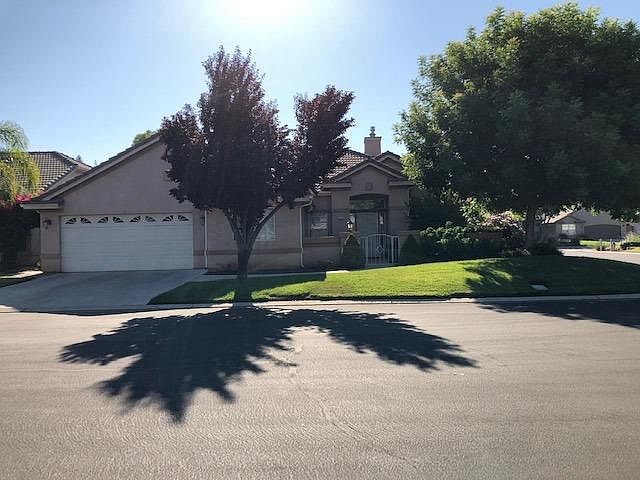 2nd image of 6126 N Alexis Dr